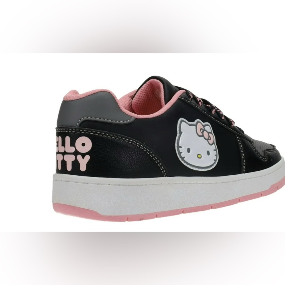 Hello Kitty Bundle - Picture 2 of 4